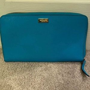 Kate spade laurel way talla zip around wallet